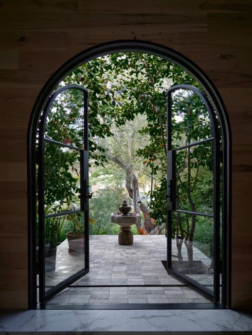 Дом дизайнера Моники Кальдерон и архитектора Эсекьеля Фарка в Санта-Монике, Калифорния