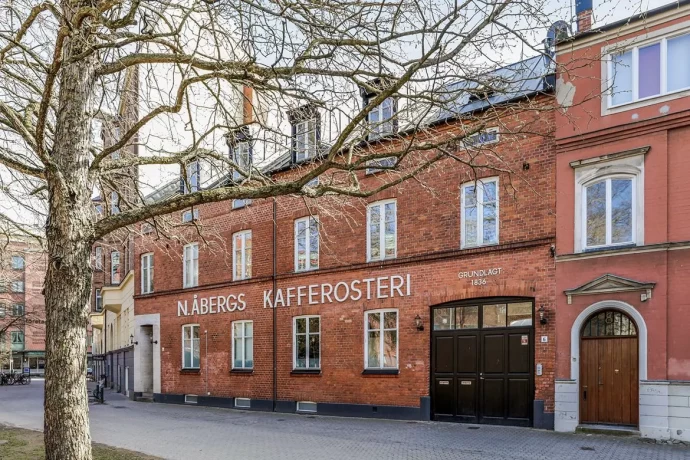 Квартира в здании бывшей конюшни 1836 года постройки в Швеции (30 м2)