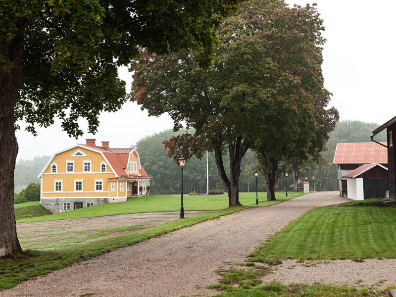 Капитально отремонтированный фермерский дом 1912 года постройки в Швеции