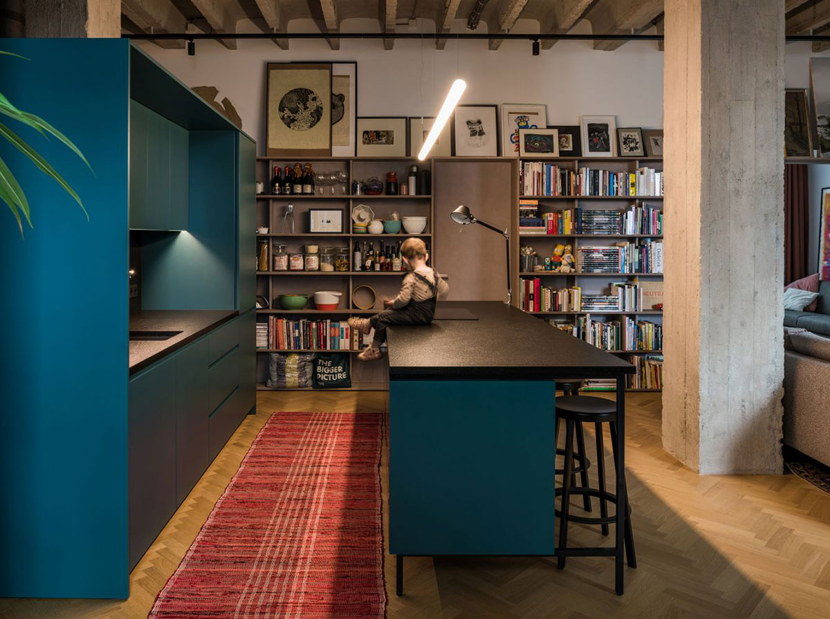 Фэмили лофт. Лофт family time. Family loft архангельск студия. Входная дверь в стиле лофт. Лофт family time.