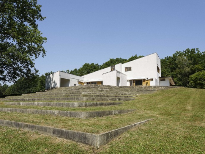 Дом галериста Луи Карре в Базош-cюр-Гийоне (Франция), ставший музеем современного искусства