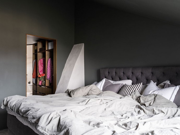 Стильная мансардная квартира под крышей старого дома в Стокгольме Стильная мансардная квартира под крышей старого дома в Стокгольме