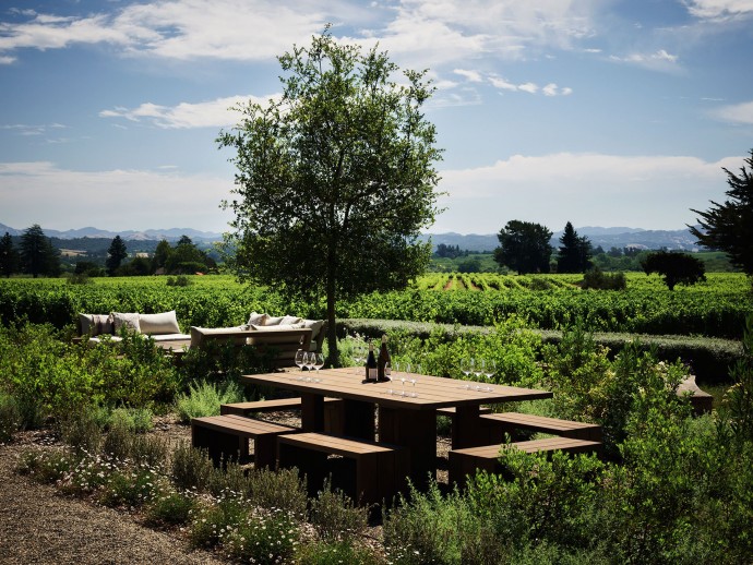 Винодельня Flowers Winery недалеко от города Хилдсбург в округе Сонома, Калифорния