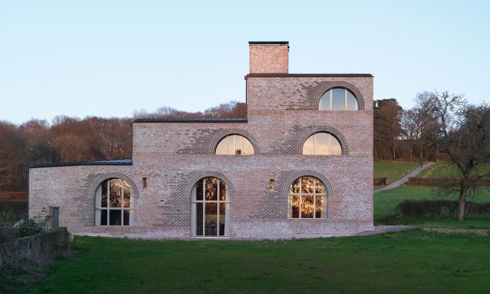 Дом архитектора Адама Ричардса в национальном парке Саут-Даунс на юге Англии