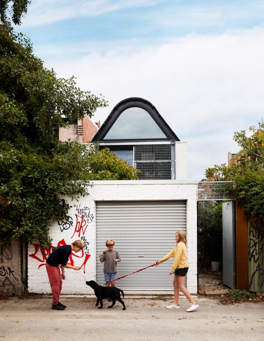 Дом дизайнеров Пенни и Саймона Барнсов в Мельбурне, Австралия