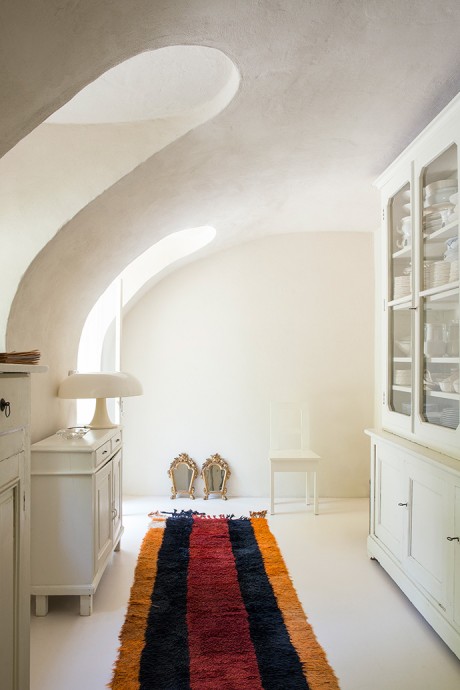 Дом архитектора Николы Галлициа на холмах Монферрато, Италия