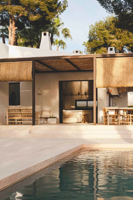 Пляжный дом дизайнера Паломы Бау на испанском курорте Морайра