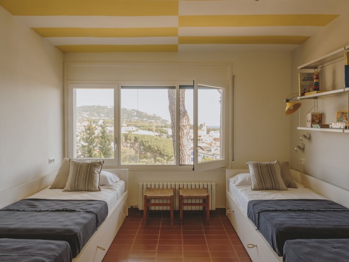 Семейный дом в живописном курортном городке Калелья-де-Палафружель, Испания