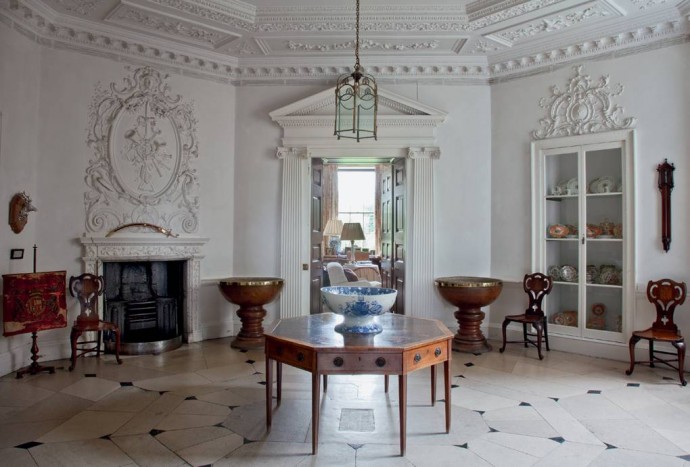 Бадминтон-хаус, величественная загородная резиденция герцогов Бофорт в Глостершире, Великобритания