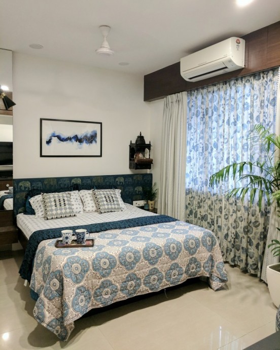 Яркие элементы декора в интерьере небольшой квартиры в Мумбаи