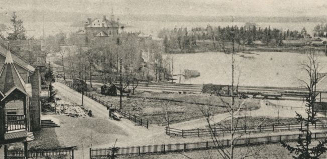 Вилла 1907 года постройки на берегу озера Оманнинген в деревне Энгельсберг, Швеция Вилла 1907 года постройки на берегу озера Оманнинген в деревне Энгельсберг, Швеция