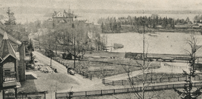 Вилла 1907 года постройки на берегу озера Оманнинген в деревне Энгельсберг, Швеция