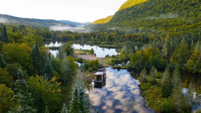 Дом на воде в Квебеке, Канада