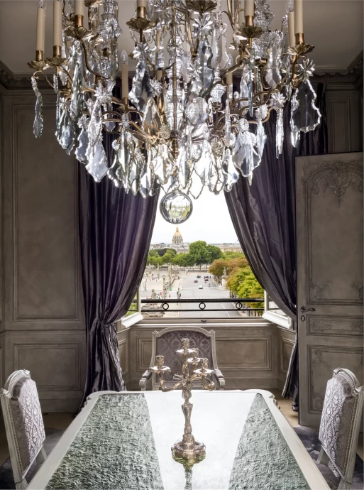 Люкс в парижском отеле класса люкс Crillon