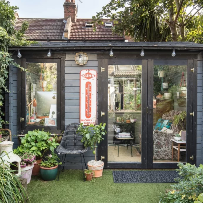 Садовая постройка в Лондоне, превращённая в домашнее рабочее пространство