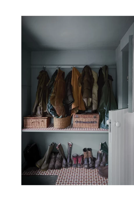 Дом эксперта по цвету лакокрасочного бренда Farrow & Ball Джоа Стадхольм в Сомерсете, Великобритания Дом эксперта по цвету лакокрасочного бренда Farrow & Ball Джоа Стадхольм в Сомерсете, Великобритания
