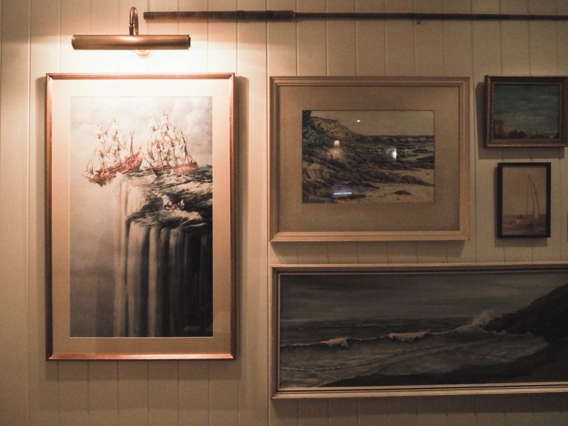 Приморский паб The Ferry Boat Inn в Корнуолле, Англия
