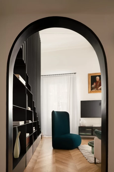 Квартира площадью 60 м2 с потолками высотой 5 м в доме начала XX века в Неаполе, Италия