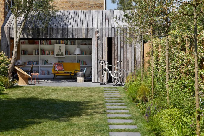 Садовый сарай в Лондоне, превращённый в домашний офис