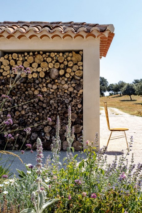 Дом ландшафтного дизайнера Хесуса Мораймеса в предгорьях Сьерра-де-Гредос, Испания