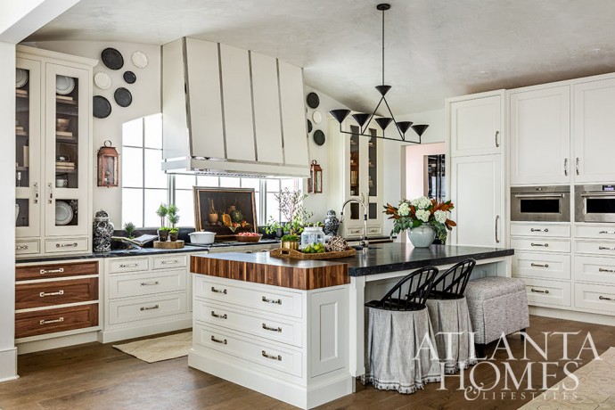 Выставочный дом Home for the Holidays Showhouse в Атланте, оформленный несколькими дизайнерами Выставочный дом Home for the Holidays Showhouse в Атланте, оформленный несколькими дизайнерами