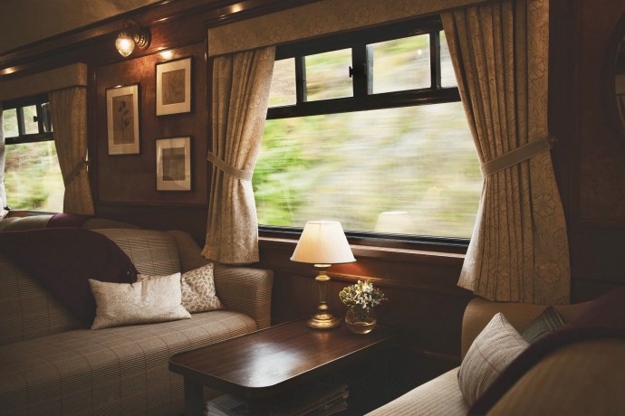 Поезд The Royal Scotsman, принадлежащий компании Orient-Express Hotels и курсирующий по Шотландии