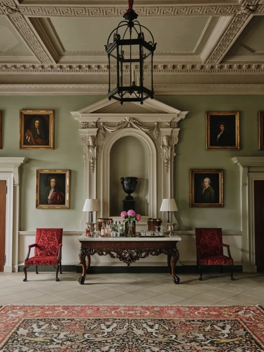 Рэдборн-Холл - загородный дом XVIII века, резиденция семьи Чандос-Поул в Рэдборне, Великобритания