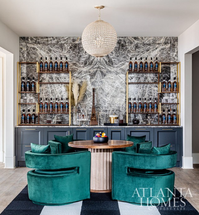 Выставочный дом Home for the Holidays Showhouse в Атланте, оформленный несколькими дизайнерами Выставочный дом Home for the Holidays Showhouse в Атланте, оформленный несколькими дизайнерами