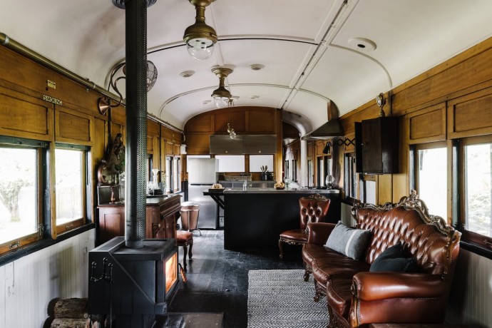 Вагон 1926 года в Форресте (Австралия), превращённый в мини-отель Steam: Train Carriage
