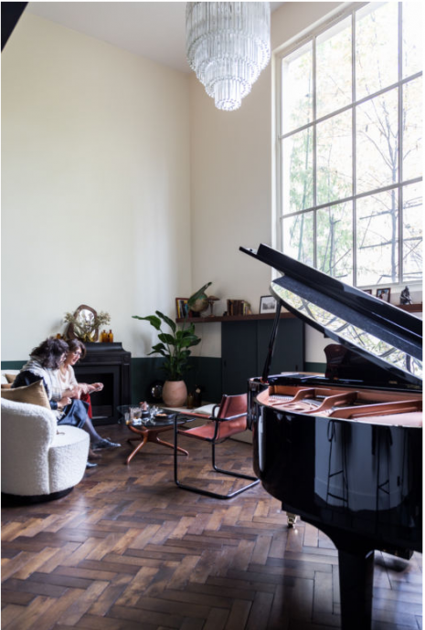 Дом дизайнера Флоренс Понсе и ее родителей в парижском богемном районе Пигаль