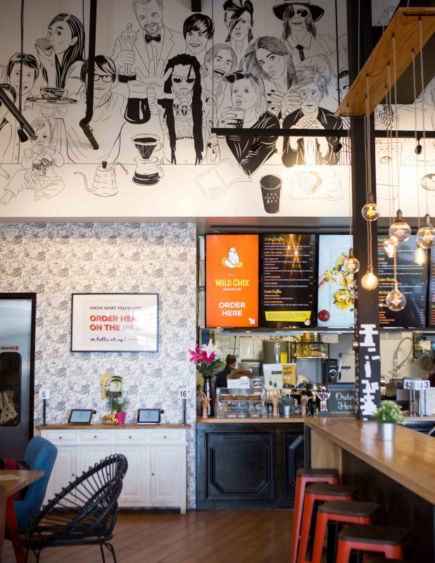 Ресторан Wild Chix & Waffles в Остине