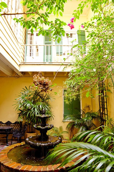 Двухуровневые апартаменты в историческом Французском квартале Нового Орлеана