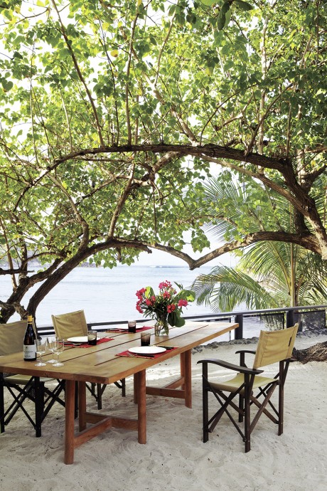 Пляжный дом французского дизайнера Кристиана Лиэгра на острове Сен-Барт в Карибском море