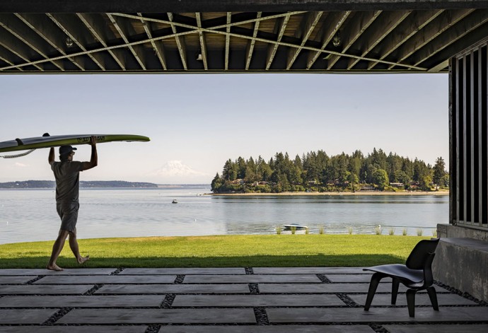 Современный дом у озера в местечке Хоум, Вашингтон