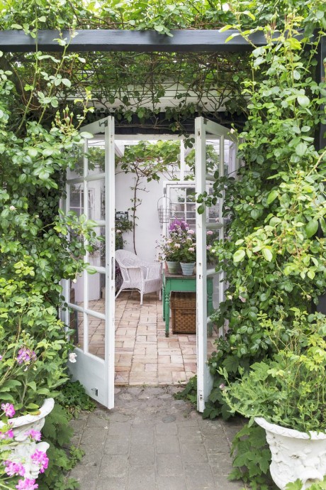 Небольшой садовый домик в Швеции