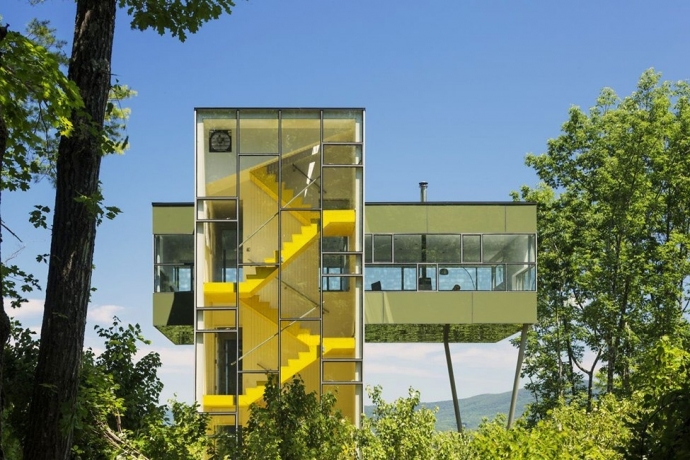 The Tower House. Загородный дом в виде лестницы в небо