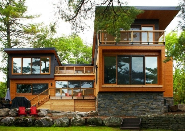 Residence in the Village of Port Sydney Residence in the Village of Port Sydney
