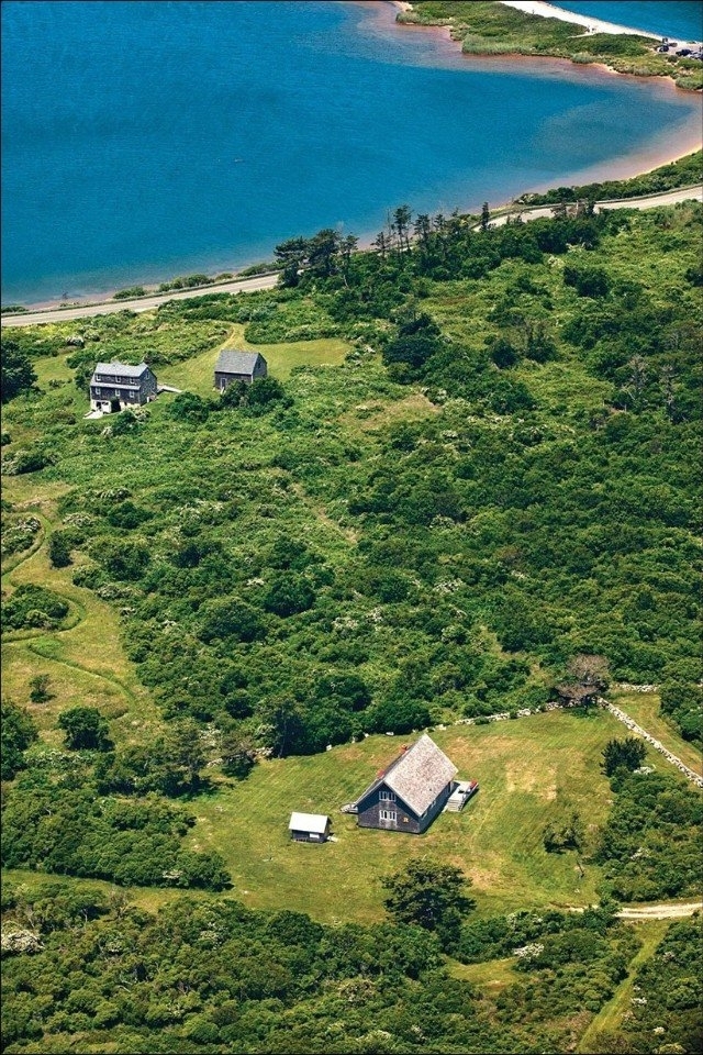 Летняя дача Retreat сохранила свой винтажный шарм после четырех десятилетий Летняя дача Retreat сохранила свой винтажный шарм после четырех десятилетий