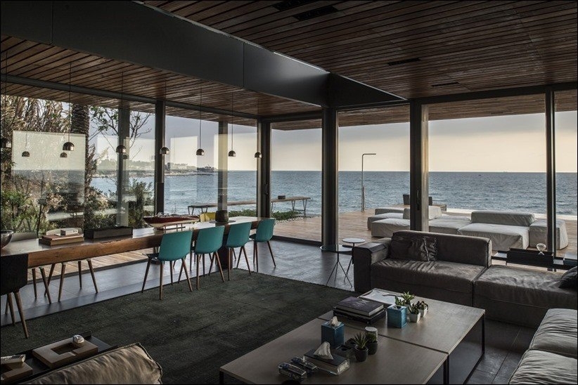 Просторный, современный оазис Oceanfront в Ливане Просторный, современный оазис Oceanfront в Ливане