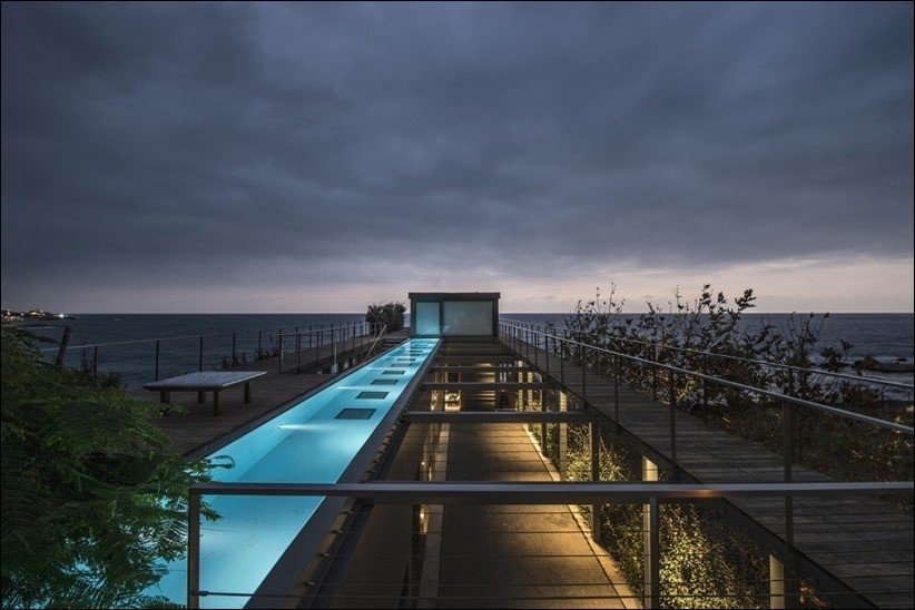 Просторный, современный оазис Oceanfront в Ливане Просторный, современный оазис Oceanfront в Ливане