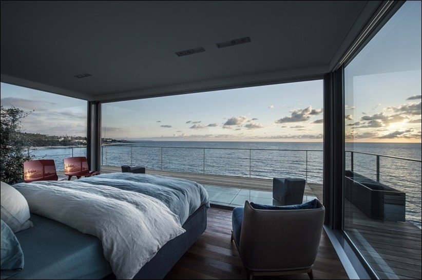 Просторный, современный оазис Oceanfront в Ливане Просторный, современный оазис Oceanfront в Ливане