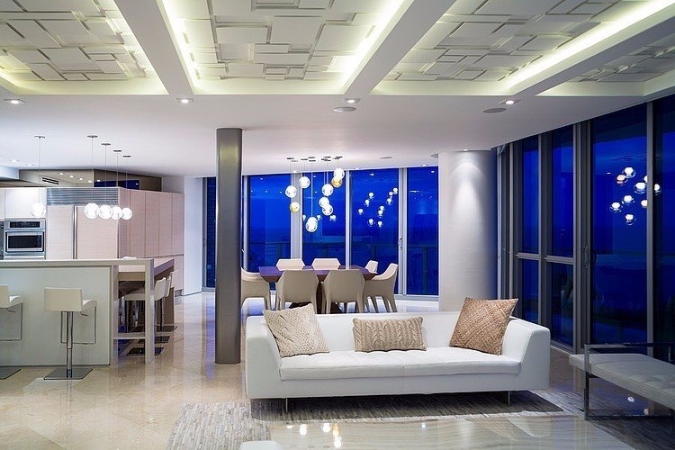 Красивая современная квартира разработана студией BBH Design Studio и расположена в солнечном Майами