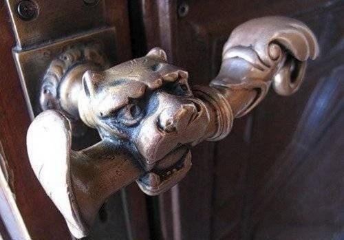 Подборка креативных дверных ручек Подборка креативных дверных ручек