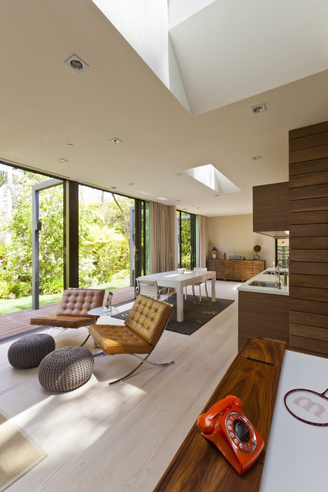 Рабочая студия в скандинавском стиле в дополнение к калифорнийской резиденции Рабочая студия в скандинавском стиле в дополнение к калифорнийской резиденции