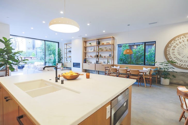 Современный дом с террасой на крыше в Лос-Анджелесе по проекту Electric Bowery Современный дом с террасой на крыше в Лос-Анджелесе по проекту Electric Bowery