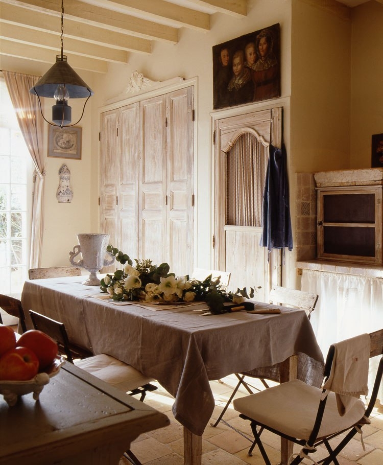 Дом в пригороде Парижа