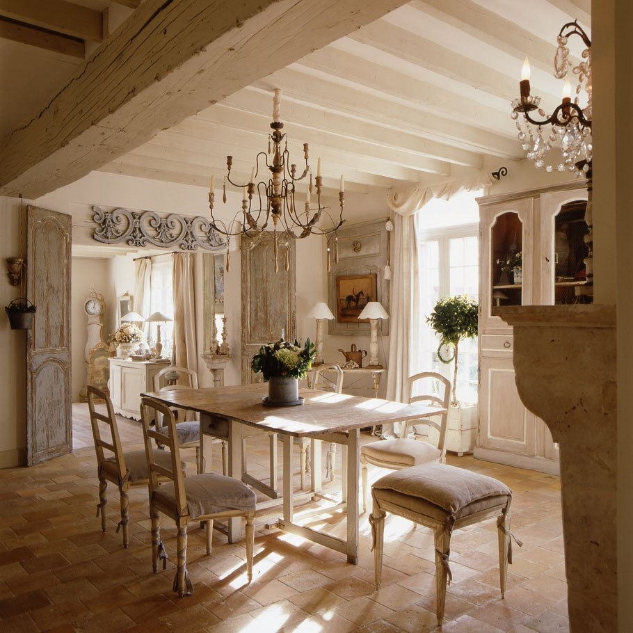 Дом в пригороде Парижа