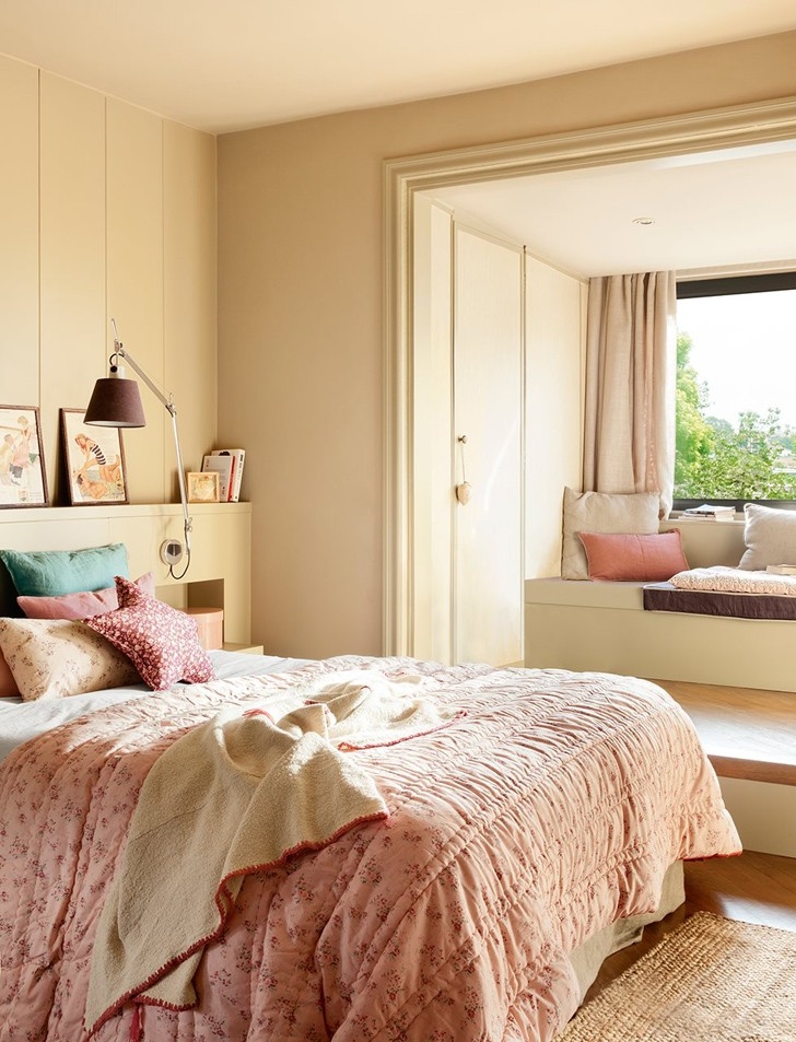 Небольшой деревянный дом в испании