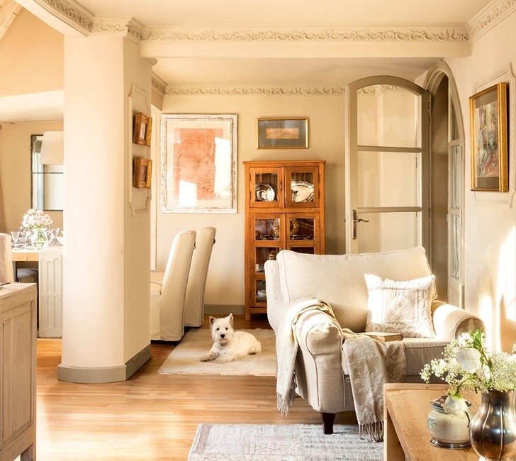 Небольшой деревянный дом в испании