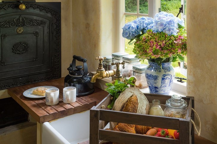 Сказочный коттедж в лесу Сказочный коттедж в лесу